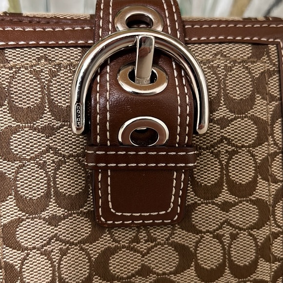 EUC Coach Bifold Wallet Brown Leather Logo - Picture 3 of 8